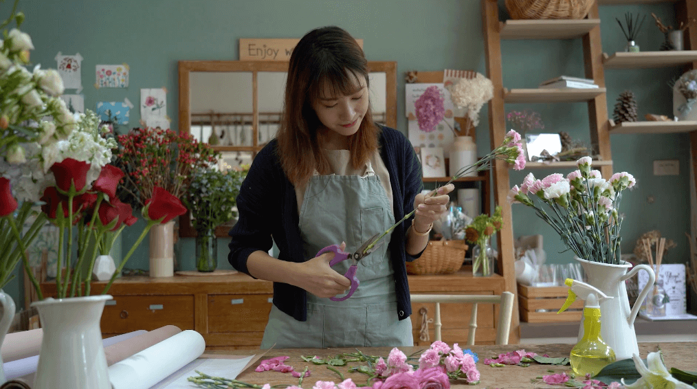 husky-autoenrolment-video